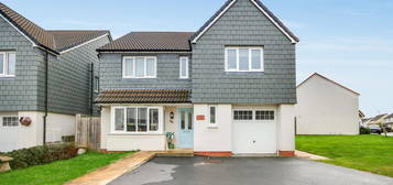 4 bed detached house for sale