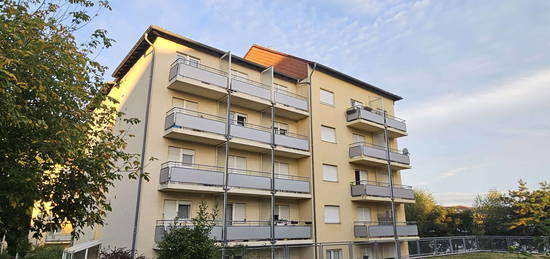 gepflegte Wohnung in Saarbrücken-Am Kieselhumes.
Gute Infrastruktur und Anbindung zur Uni.