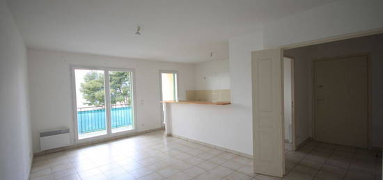 Particulier loue appartement 67m² 3 Pièces meublé centre Colomars