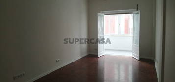 Apartamento T2 em Paço de Arcos