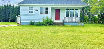 456 Haut Street Simon, Caraquet, NB E8P 1Y9