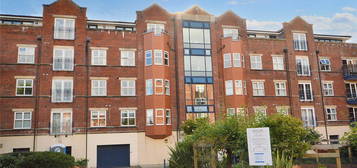 Flat for sale in Carisbrooke Road, Leeds, West Yorkshire LS16