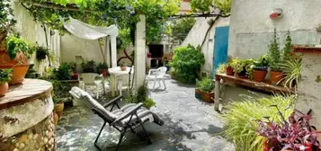 Casa en Carrer de Can&#xE0;ries