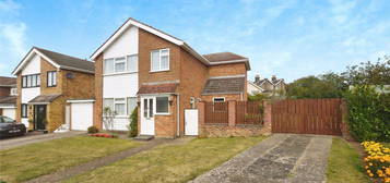 4 bed detached house for sale