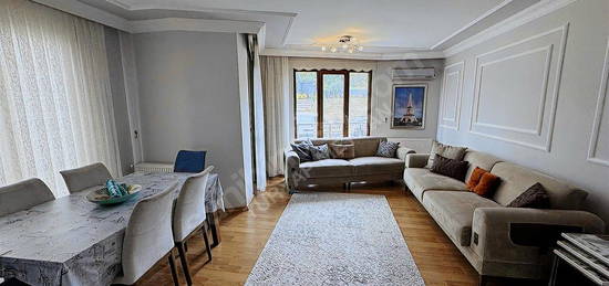 İstanbul Finans Merkezi'ne 5dk Mesafede Eşyalı 3+1 Kiralık Daire