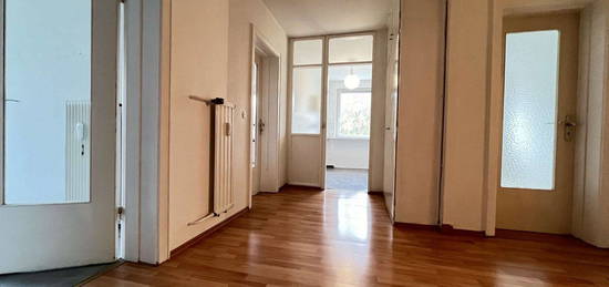 3-Zimmer-Wohnung mit Balkon mit Blick ins Grüne -  Perfekt für Handwerker oder Sanierungsprofis