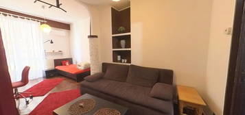 Universitate, zona Coltea, apartament 2 camere de inchiriat, centrala proprie, l