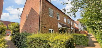 3 bed town house for sale