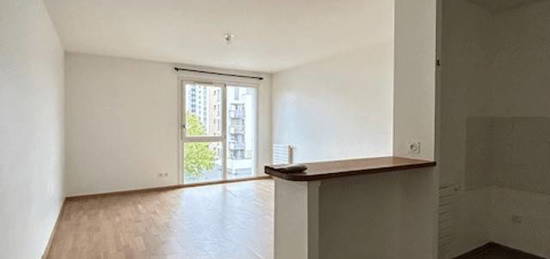 Appartement  à louer, 2 pièces, 1 chambre, 58 m²