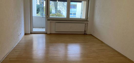 Modernisierte 2-Raum-Wohnung mit Balkon und Einbauküche in Heilbronn-Biberach