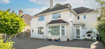 8 bedroom detached house for sale