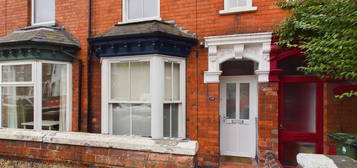 4 bedroom terraced house to rent