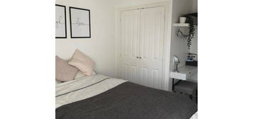 Flat to rent in Homesdale Road, Bromley BR2