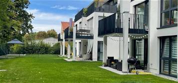 Exklusive und sonnige Wohnung mit Blick in den Stadtgarten - Homeoffice Eignung - KfW 55 Standard