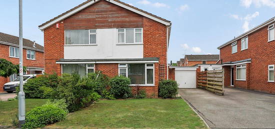 3 bed semi-detached house for sale