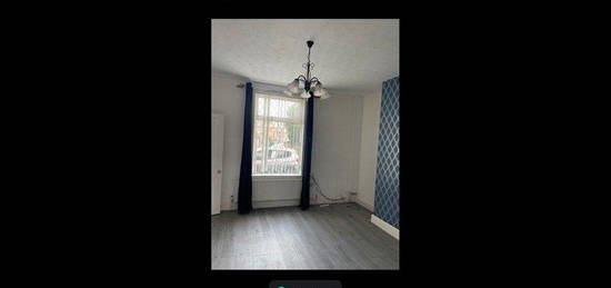 3 bed terraced house to rent