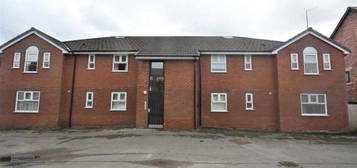 Flat to rent in Litchfield Court, Middleton, Manchester M24