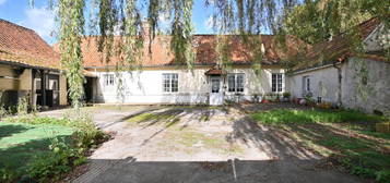 Maison longère  à vendre, 3 pièces, 2 chambres, 135 m²