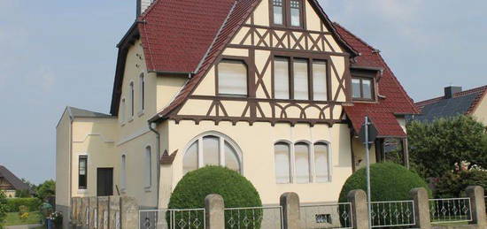 In der schönen Hansestadt Seehausen (A.) im schönen Norden von Sachsen/A. im Landkreis Stendal bieten wir in attraktiver Wohnlage diese attraktive 2-Zimmererdgeschosswohnung (Hochparterre) mit...