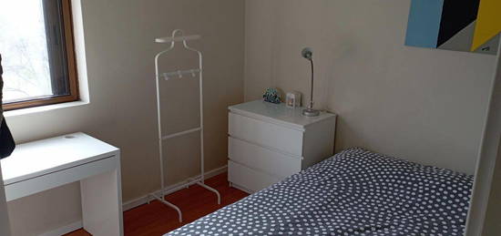 569047 - Quarto com cama de em apartamento com...