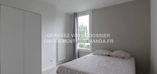 Location appartement 5 pièces 10 m²