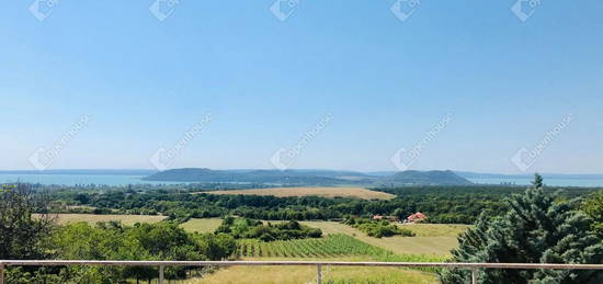 Balatonfüred, eladó ikerház