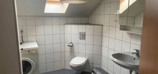 Dachgeschosswohnung  / Einliegerwohnung