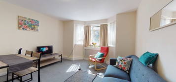 Flat for sale in Cricklewood Lane, London NW2