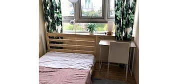 4 bed flat to rent