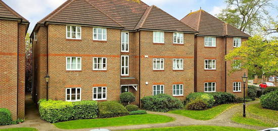 Flat for sale in 71 Aldersbrook Road, Wanstead E12