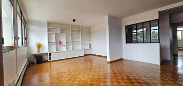 Appartement  à louer, 5 pièces, 3 chambres, 90 m²