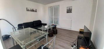 Appartement meublé  à louer, 5 pièces, 2 chambres, 86 m²