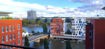 ** RESERVIERT** SCHICK MIT BLICK - WESTHAFEN AT IT'S BEST .... 4 ZIMMER-WOHNUNG