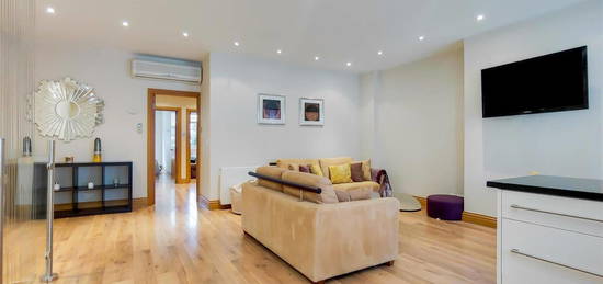 Flat to rent in Elvaston Mews, London SW7