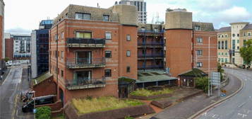 Flat for sale in Royal Court, Kings Road, Reading RG1