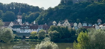 Mainblick inklusive: Exklusives Haus für anspruchsvolle Genießer