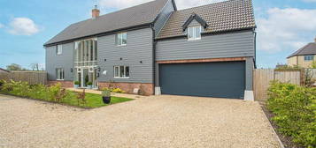 4 bed detached house for sale