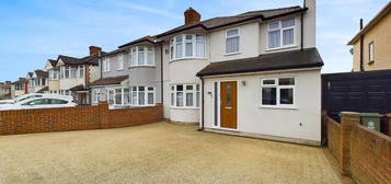 4 bedroom semi-detached house for sale