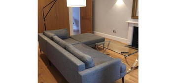 Flat to rent in Ennismore Gardens, London SW7