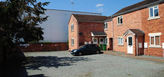 Flat to rent in Shropshire Street, Market Drayton TF9