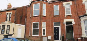 Room to rent in Avenue Road, Gosport PO12