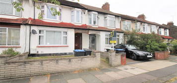 4 bed terraced house for sale