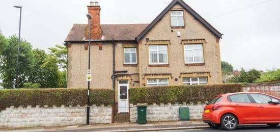 4 bedroom semi-detached house