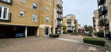 3 bed flat to rent