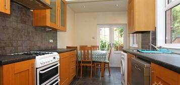 5 bedroom terraced house