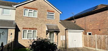 3 bedroom detached house