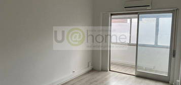 Apartamento T2 - Av. Novas (Remodelado)