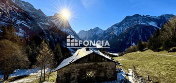 Découvrez un chalet unique, skis aux pieds, niché au cœur du Parc National de la Vanoise, à Pralognan-La-Vanoise