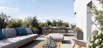 **DERNIER ETAGE + GRANDE TERRASSE 80m2 + PARKING !