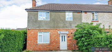 3 bedroom semi-detached house